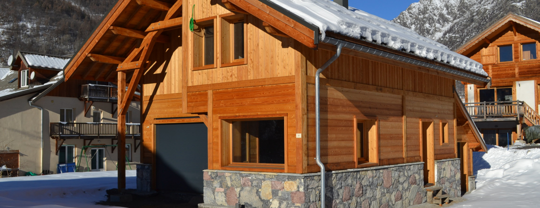 Le chalet du Fangeas à Pelvoux en hiver