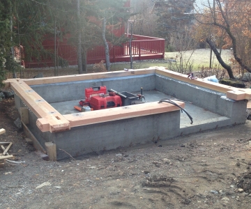 Construction d'un mazot en mélèze - Fondations