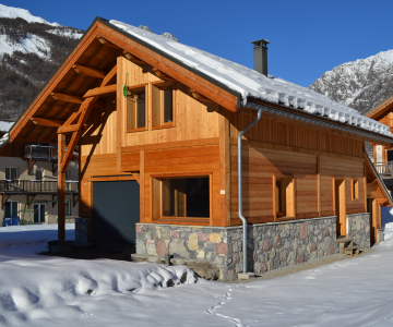 Le chalet du Fangeas à Pelvoux en hiver