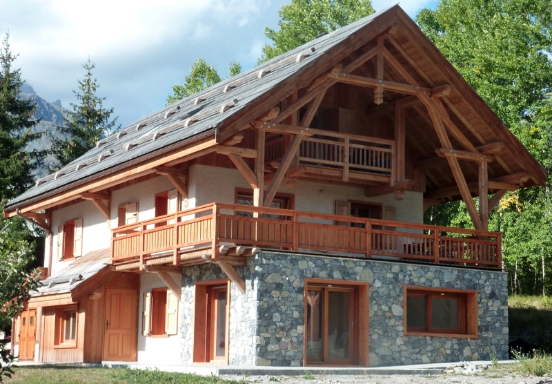 Habillage pierre du RDC de la maison ossature  bois - Pelvoux, Hautes-Alpes