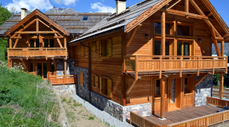 Chalet bois grand standing les Alberts